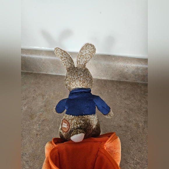 Peter Rabbit 8" Dan Dee Stuffed Plush Carrot Zip Up 2022 - Picture 6 of 8